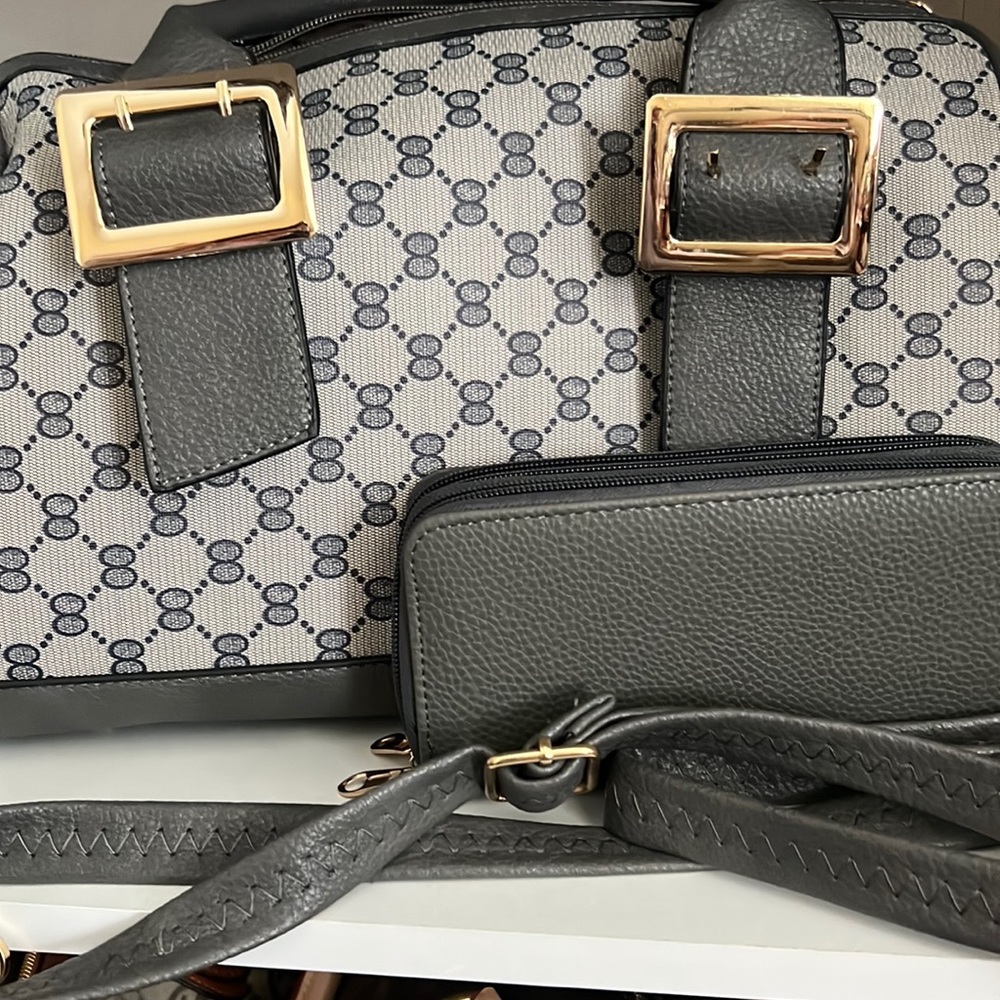 Fashion Handbag 🥰